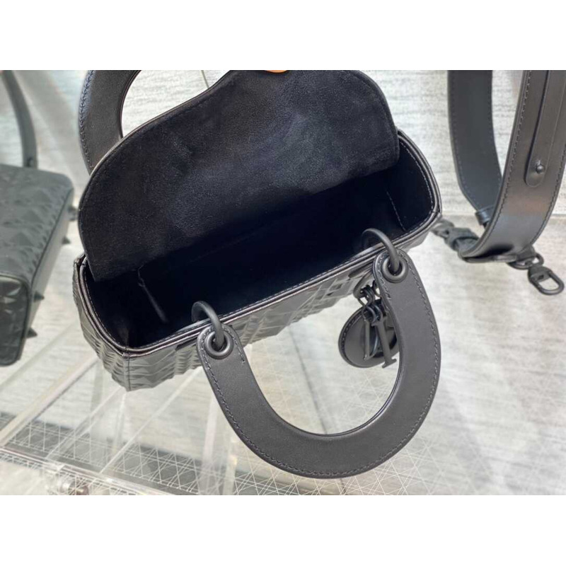 d*or leather Di*m*nd shaped cannage lady d*or bag black