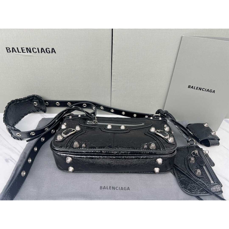 Ba*len*cia*ga le cagole men modèle  flap bag