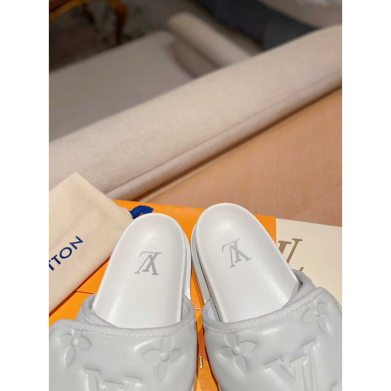 l**is V*t*n new waterfront mule white