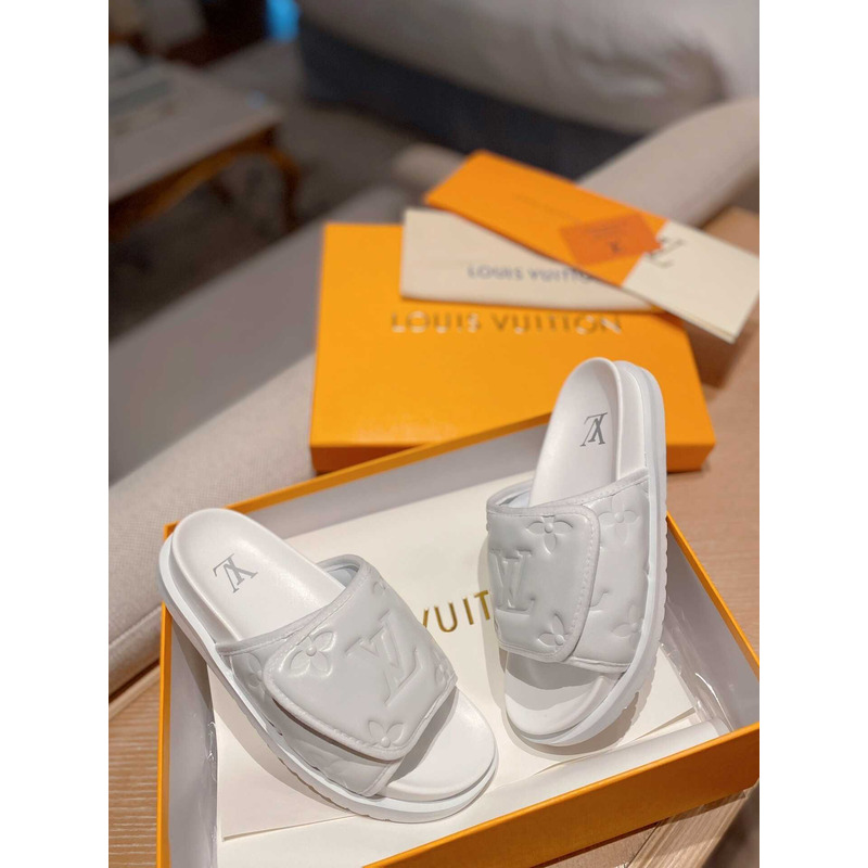 l**is V*t*n new waterfront mule white