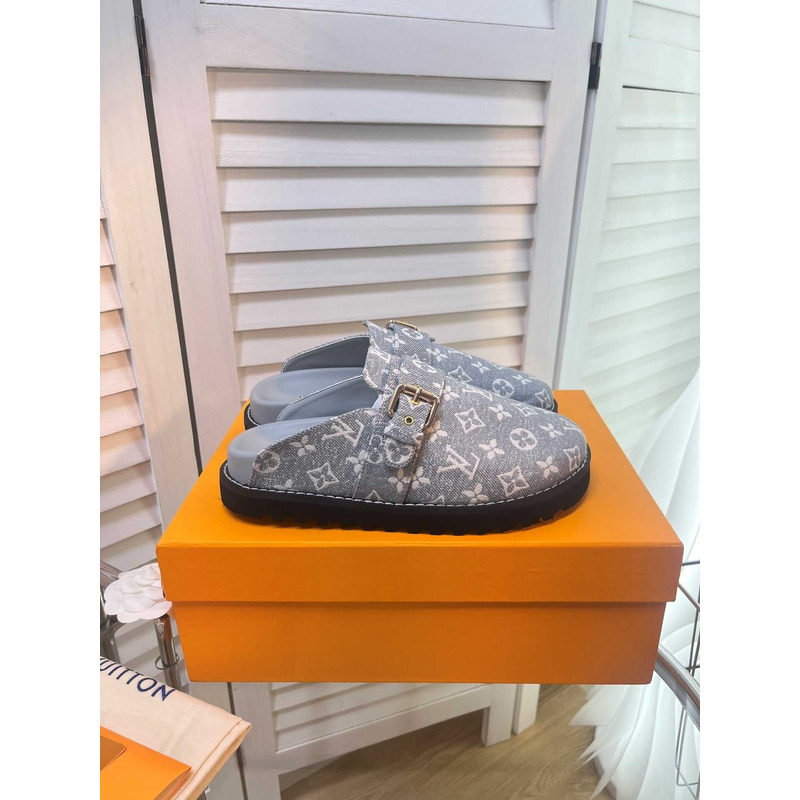 l**is V*t*n cosy sandals blue