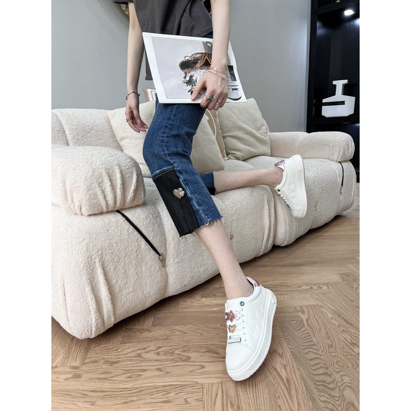 l**is V*t*n time out sneaker white and pink