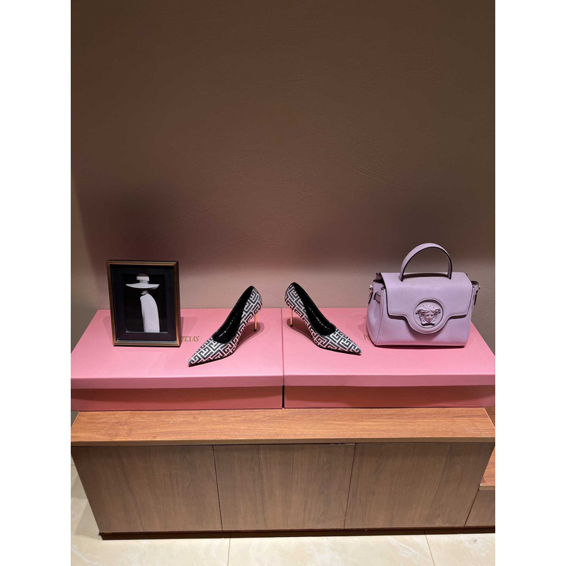 Balmain Logo Monogram Pointed Toe Pumps White&Black