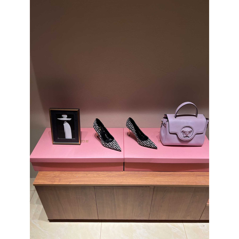 Balmain  Logo Monogram Pointed Toe Pumps Black&White