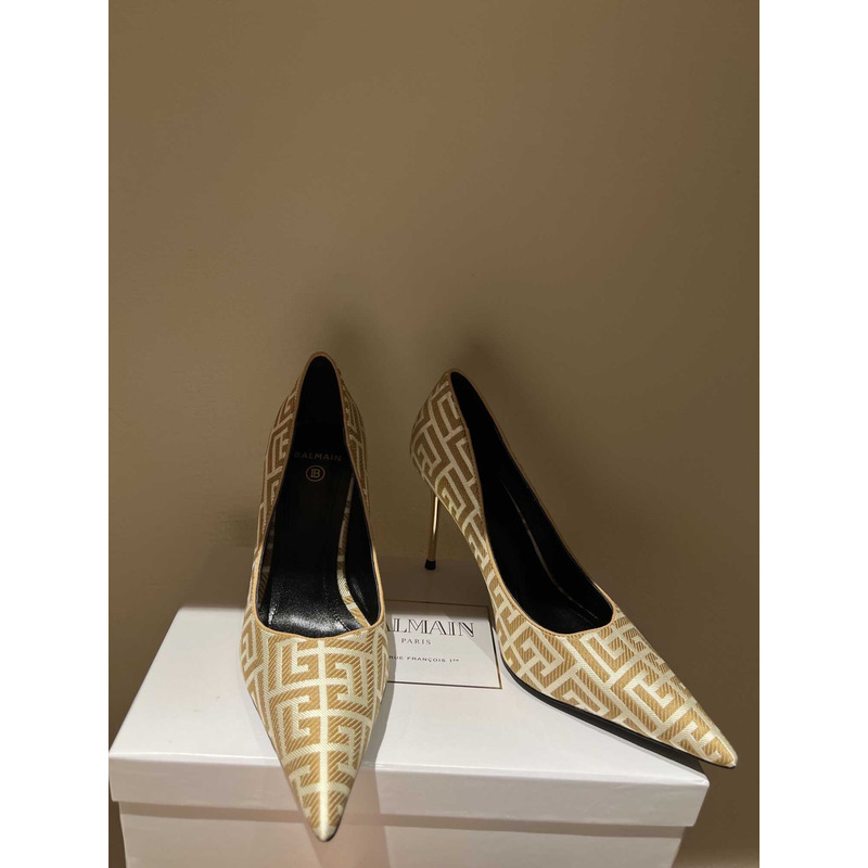 Balmain  Logo Monogram Pointed Toe Pumps Yellow&White