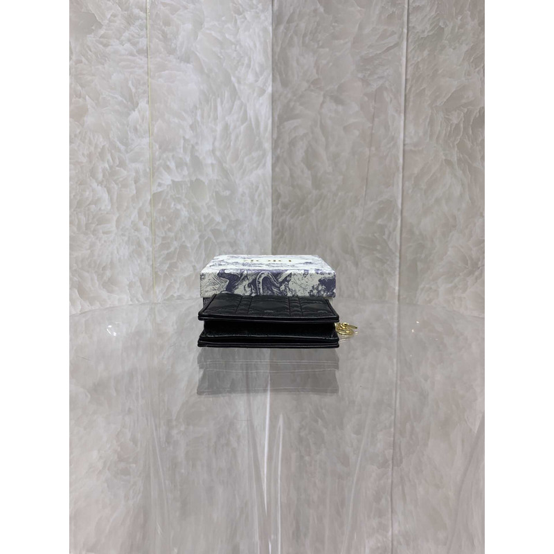 lady D*or card holder