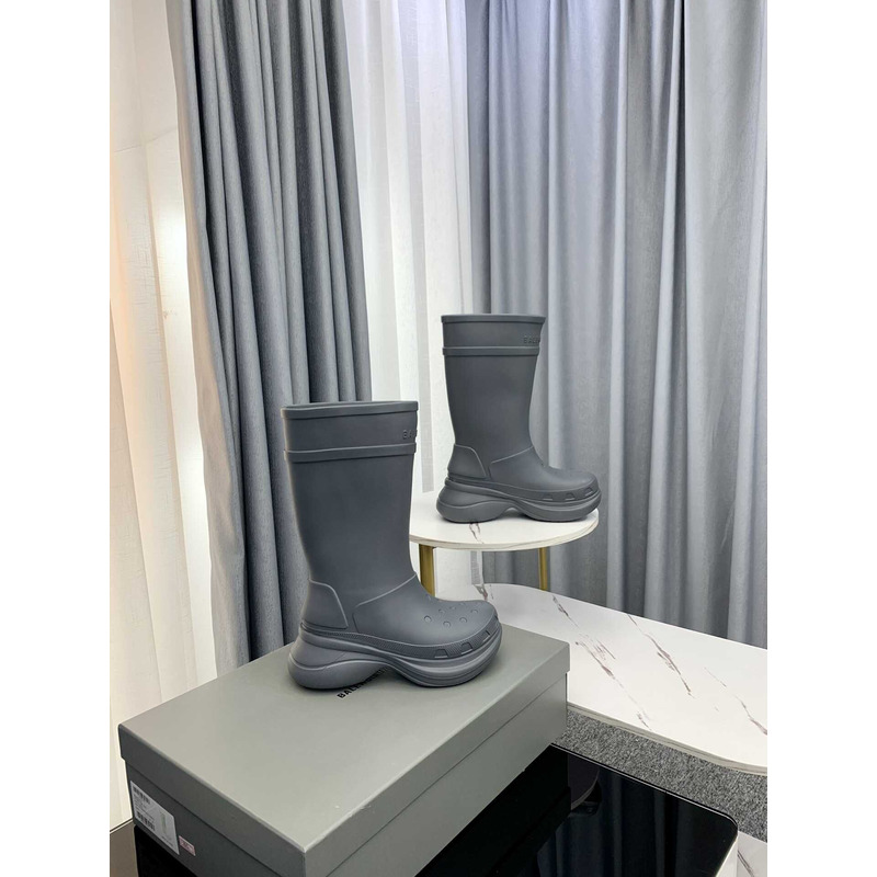ba*len*cia*ga x Cr*0*s rubber boot grey