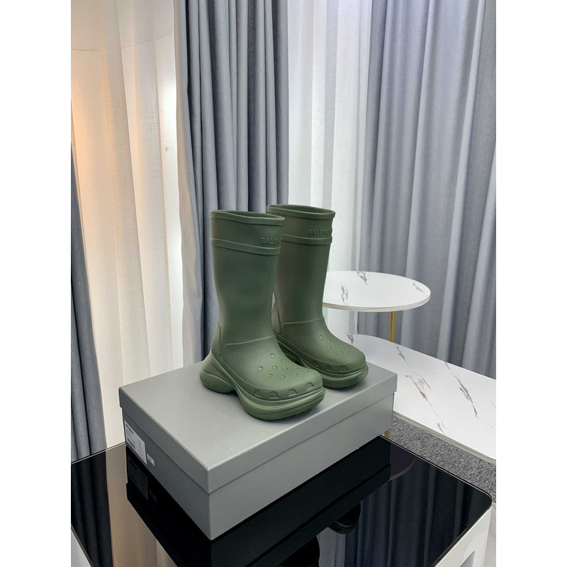 ba*len*cia*ga x Cr*0*s rubber boot army green