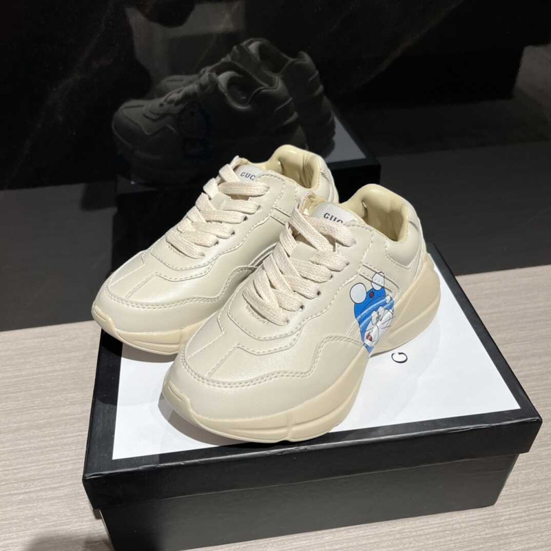 G*u*i x doraemon kids sneakers white