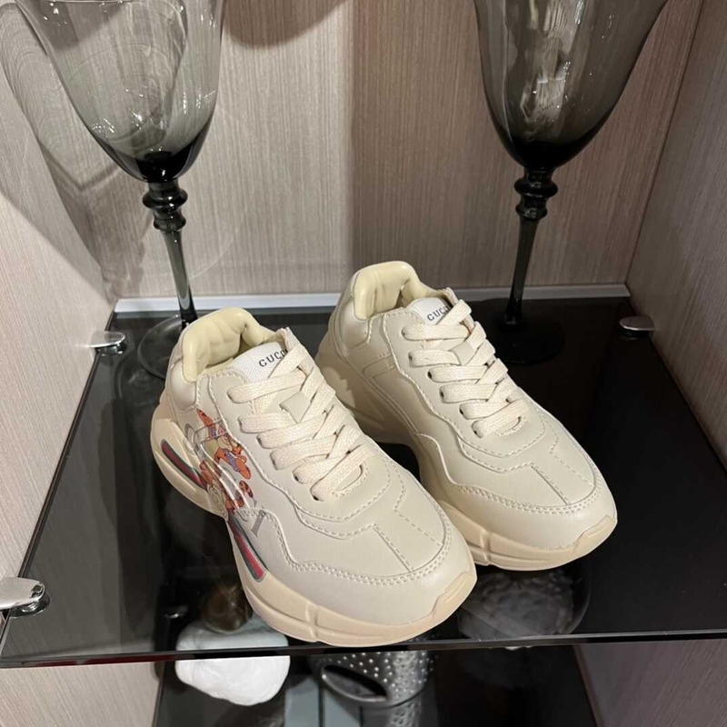 G*u*i x tiger kids  sneakers