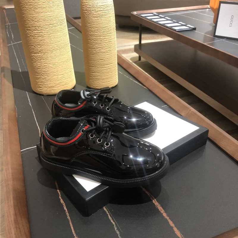 G*u*i kids leather shoes