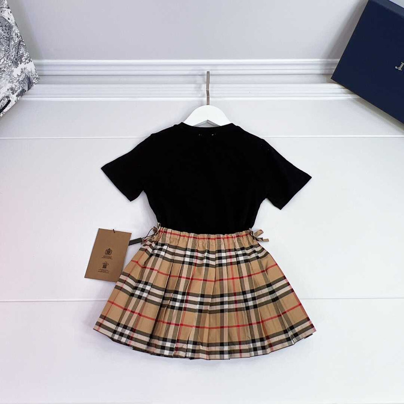 B**rry kids black t-shirt with teddy bear and vintage check pleated skirt