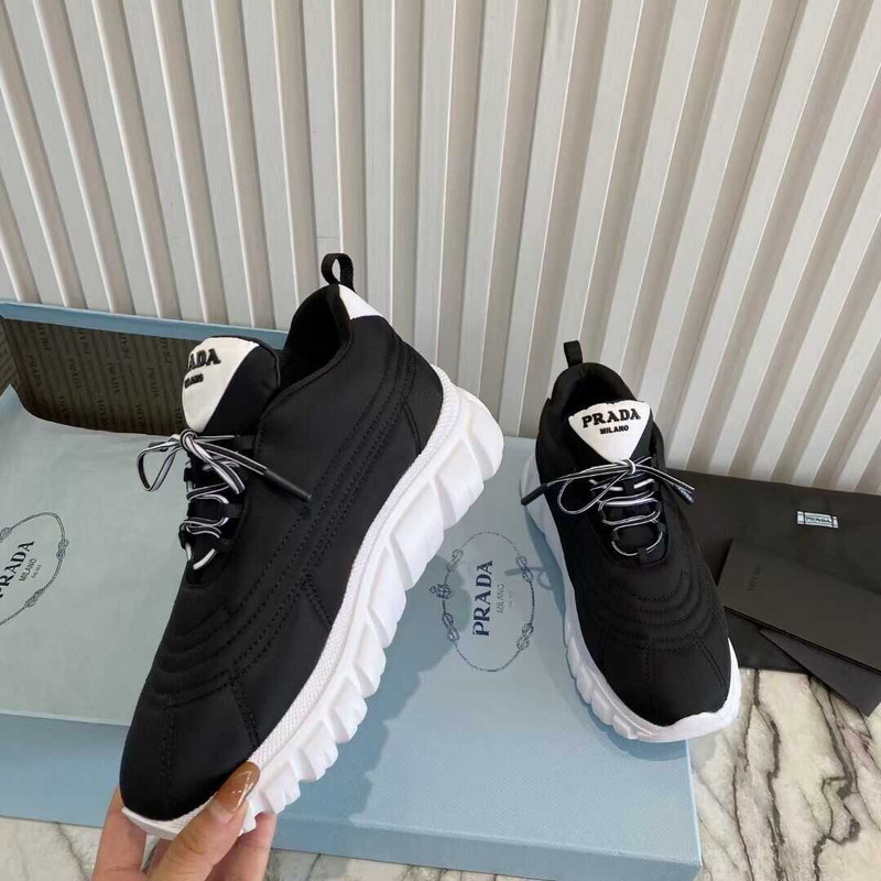 Pra*a lace up platform sneakers white and black