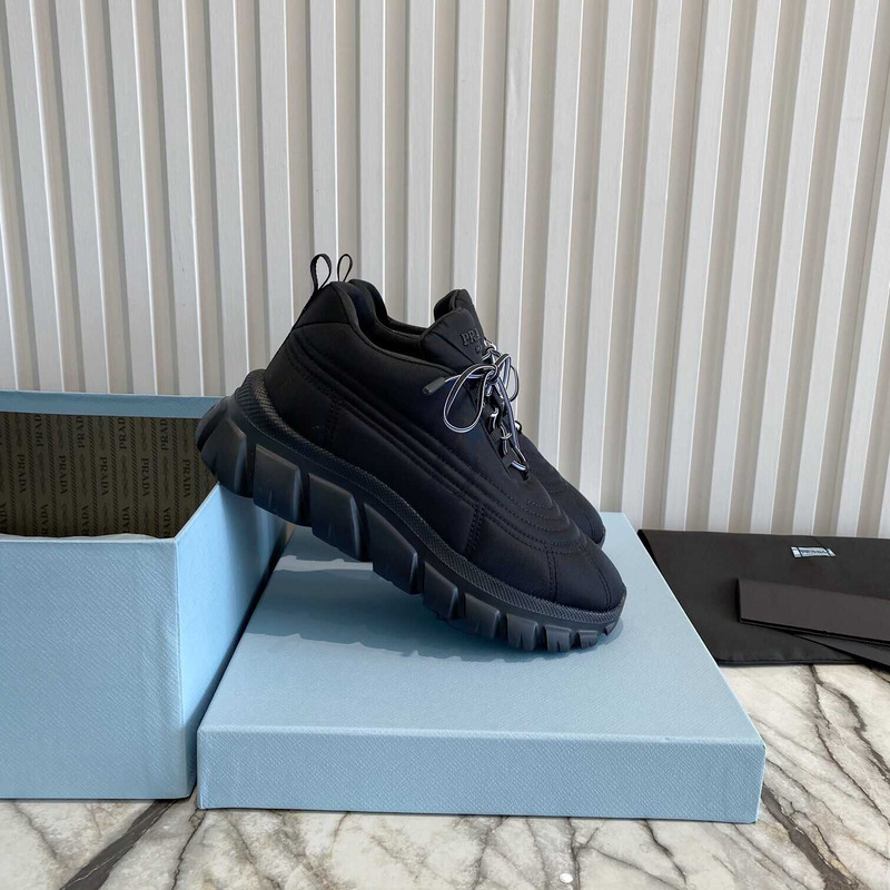 Pra*a lace up platform sneakers black