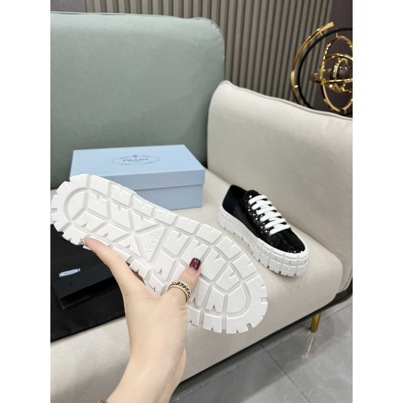 Pra*a double wheel low top sneakers black