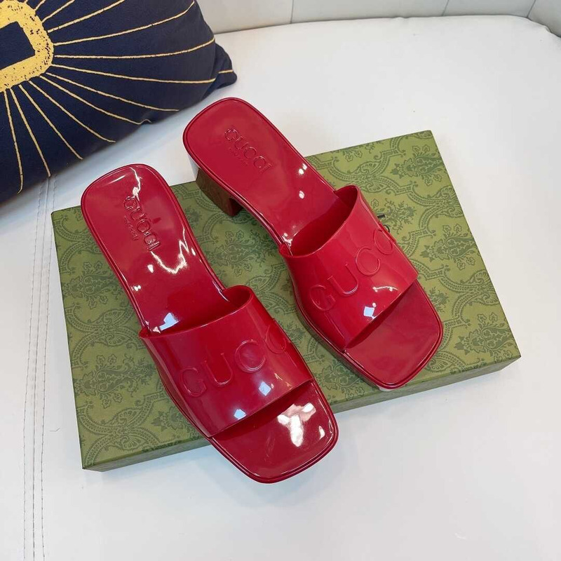 G*u*i women rubber slide sandal red