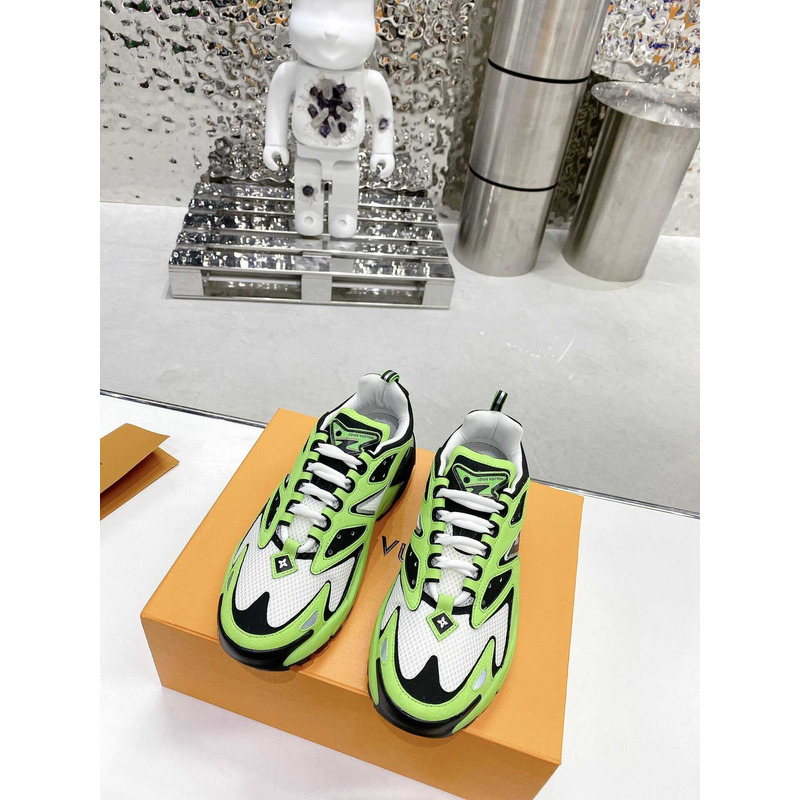 l**is V*t*n runner tatic sneakers green