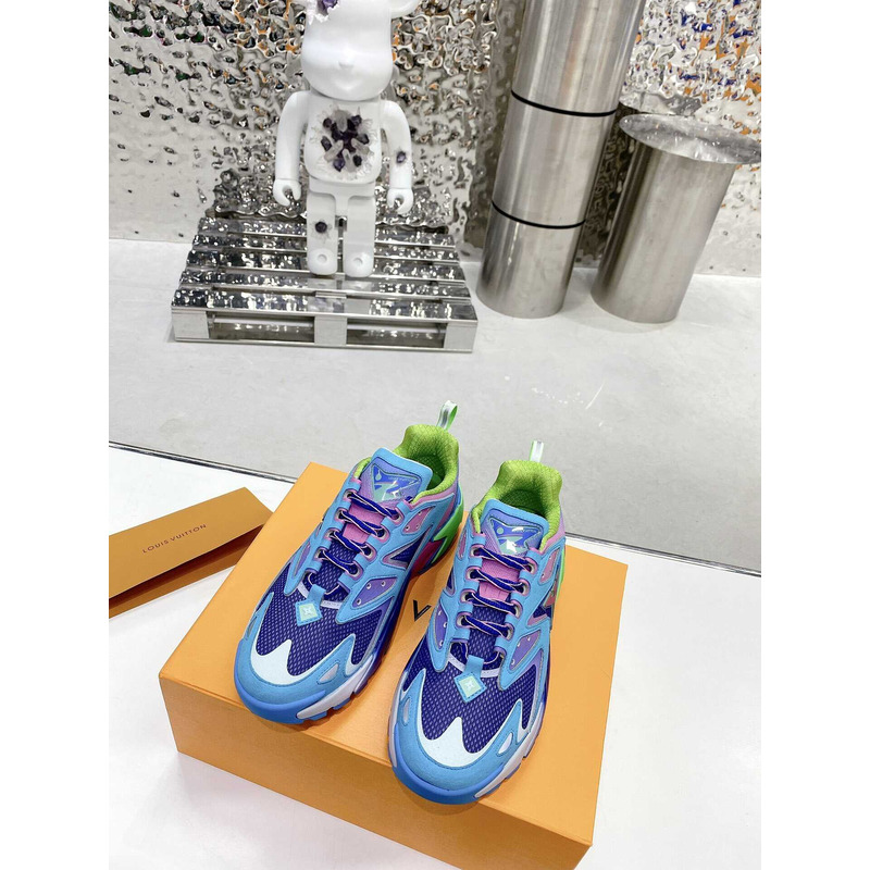 l**is V*t*n runner tatic blue