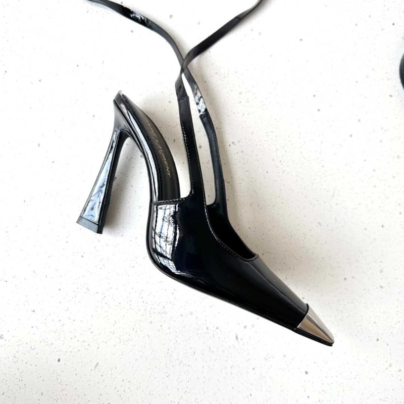 Saint Laurent Black ‘Blade’ Pumps
