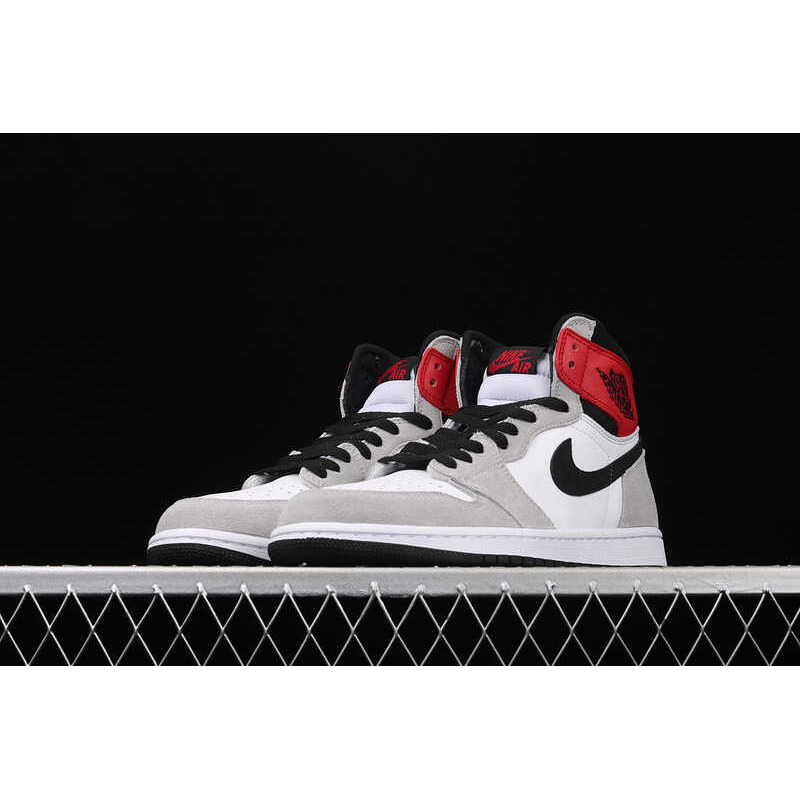 Nike Jordan 1 Retro High Light Smoke Grey