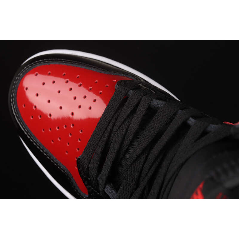 Nike Air Jordan 1 Retro High OG \