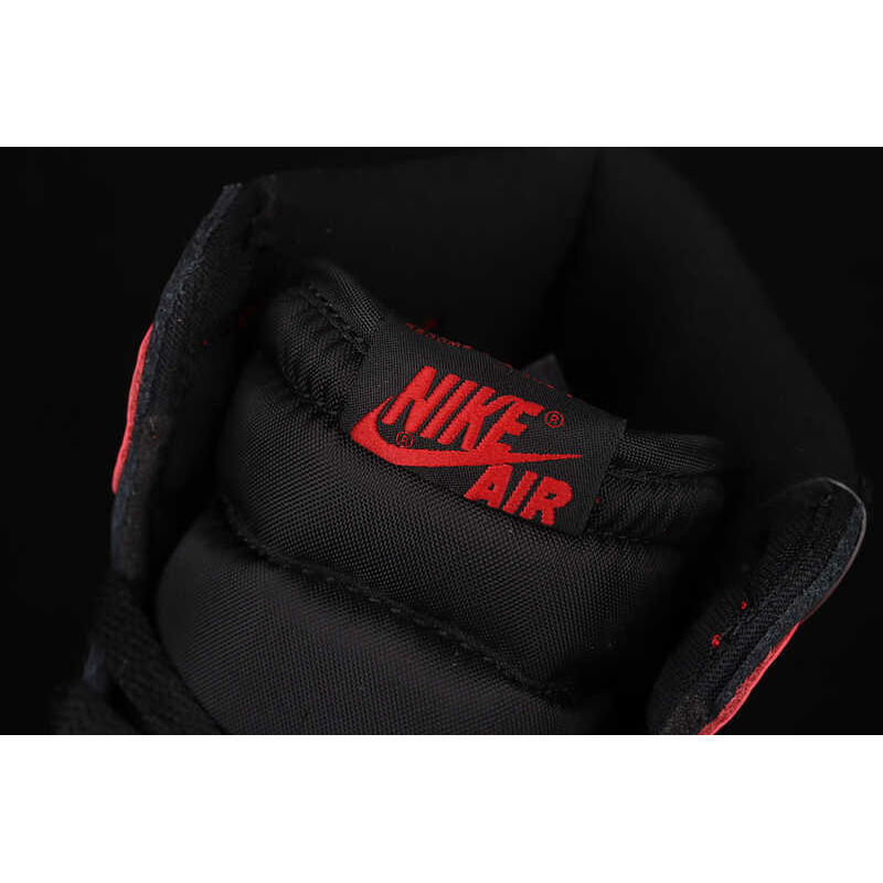 Nike Air Jordan 1 Retro High OG \