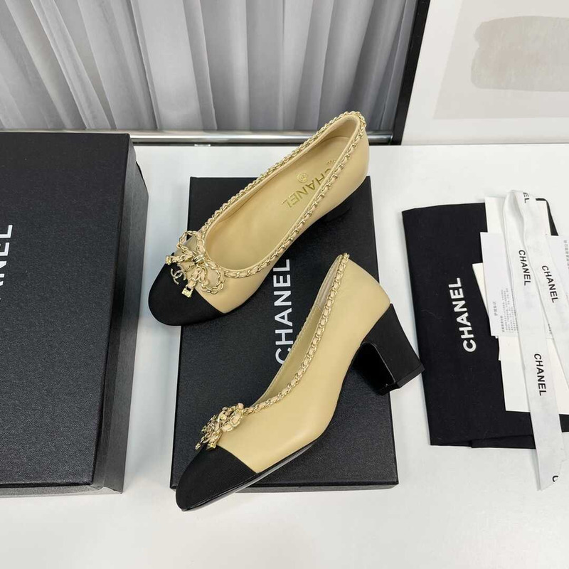 Ch*el ballerina mid heels beige and black