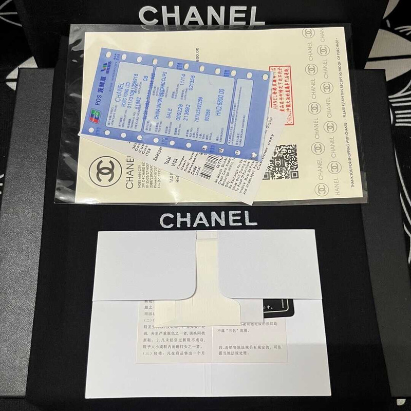 Ch*el runner sneaker