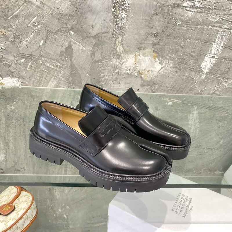 ma*s*n Ma*i*latabi loafers black