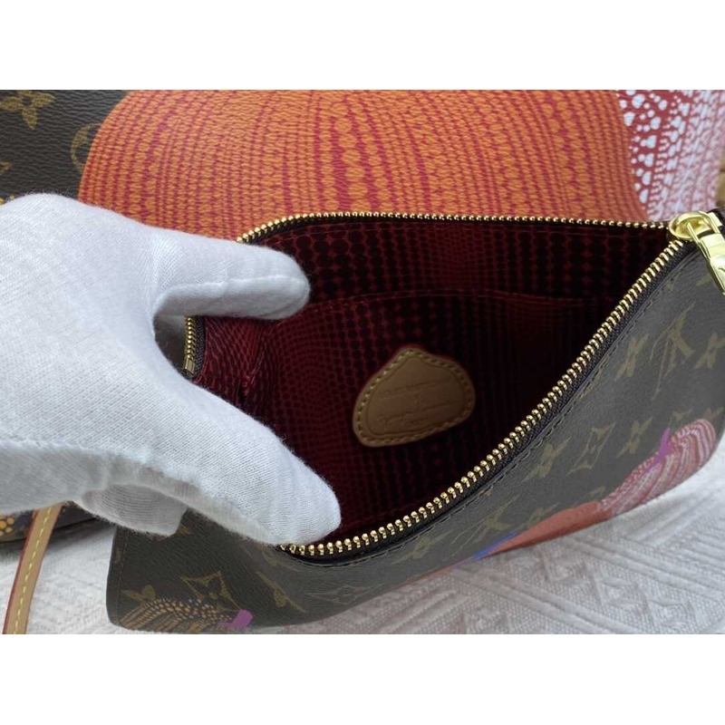 l**is V*t*n x yk neverfull mm