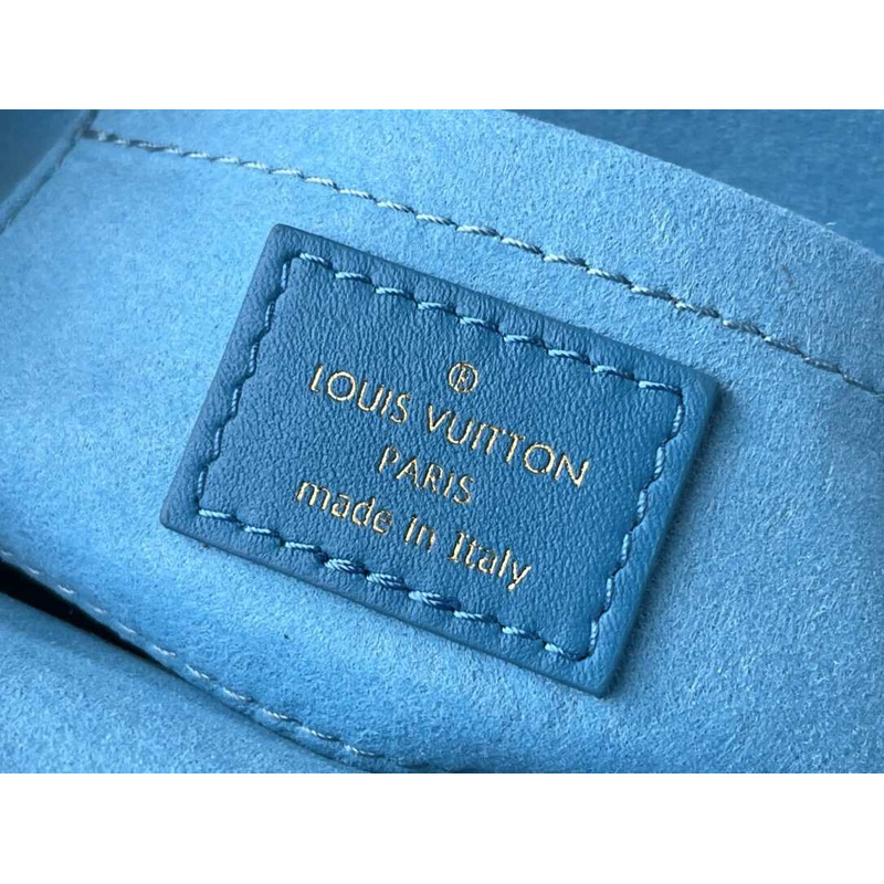 l**is V*t*n monogram clutch blue