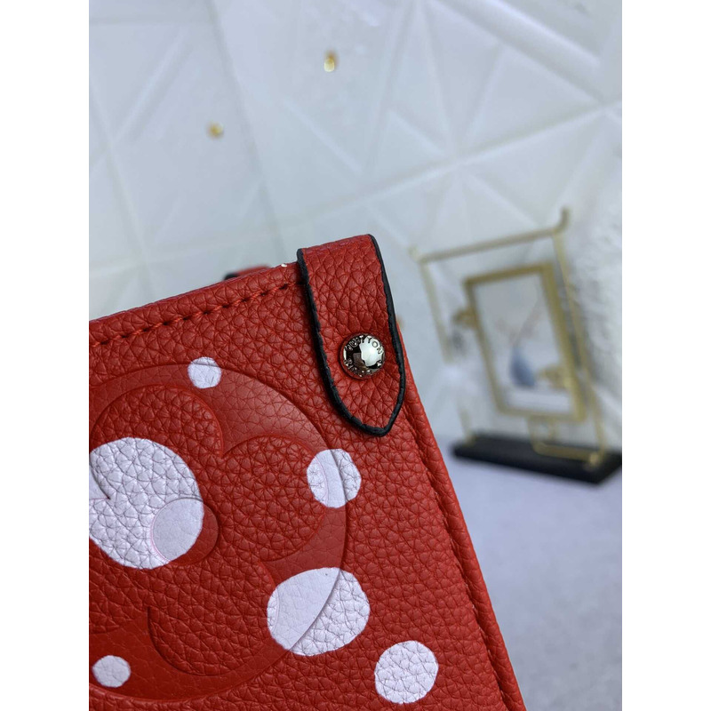 l**is V*t*n x yk onthego mm​ red