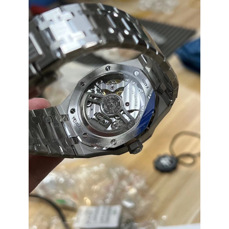 Audemars Piguet Royal Oak Ref 15400ST.OO Stainless Steel Green Dial