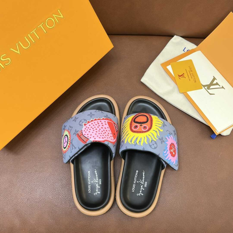 l**is V*t*n yayoi kusama sun series slippers blue