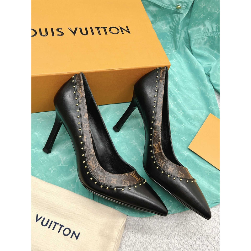 l**is V*t*n | casual style leather elegant style logo black