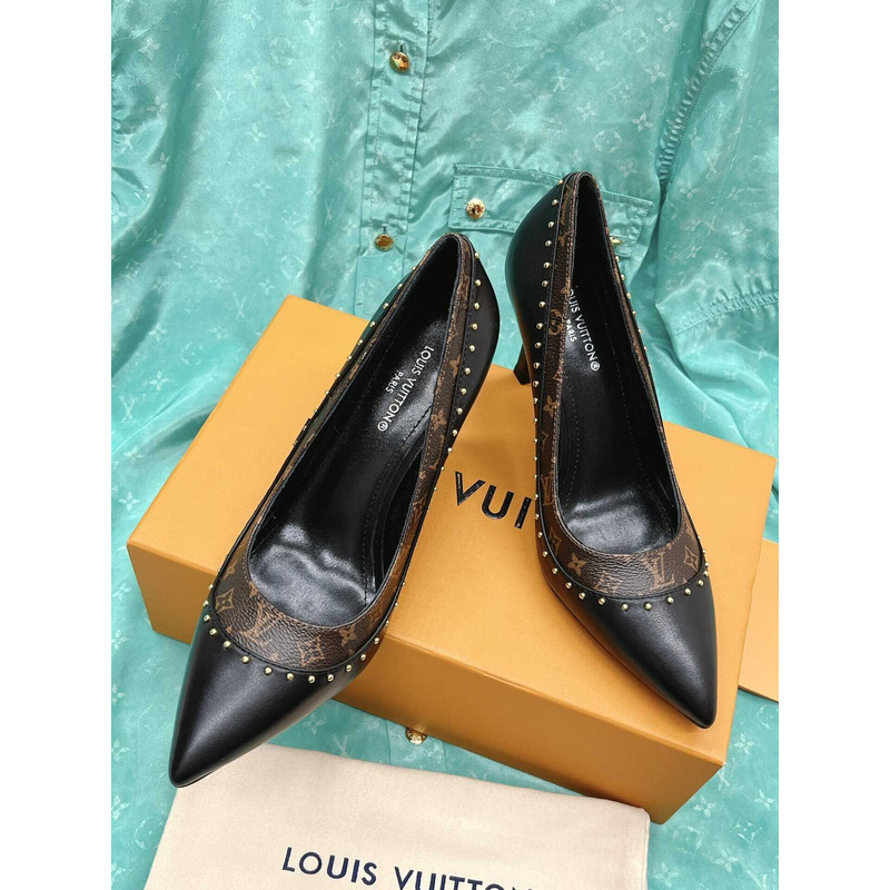 l**is V*t*n | casual style leather elegant style logo black