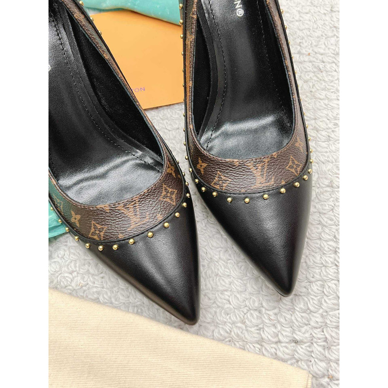 l**is V*t*n | casual style leather elegant style logo black