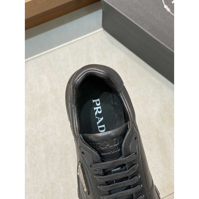 Pra*a logo leather sneakers