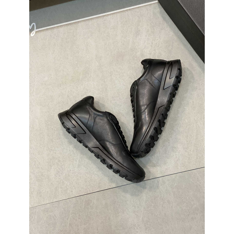 Pra*a logo leather sneakers