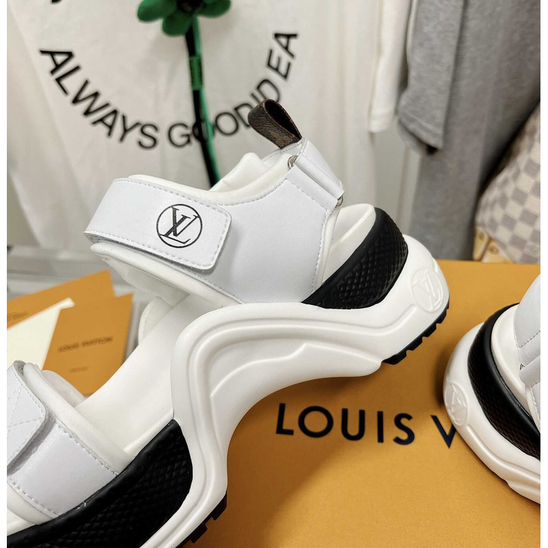 l**is V*t*n archlight sandal black and white