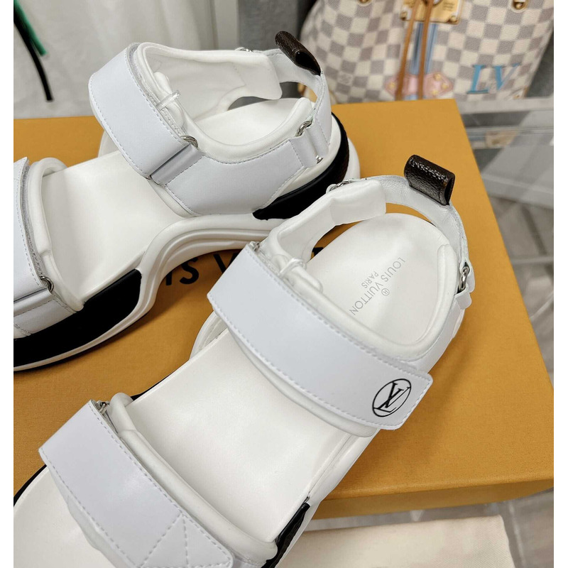 l**is V*t*n archlight sandal black and white