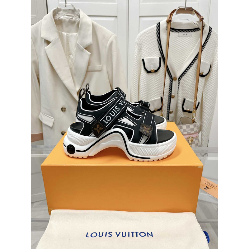 l**is V*t*n archlight sandal black and white