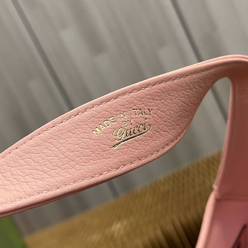 G*u*i aphrodite medium crescent shoulder bag pink