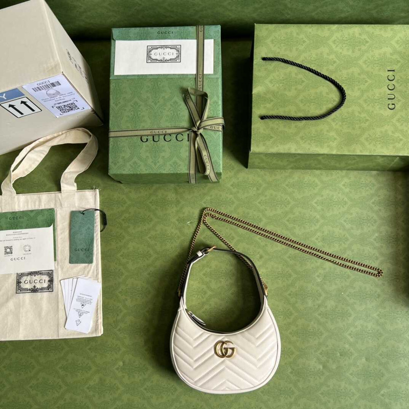 G*u*i gg marmont matelassé mini bag white