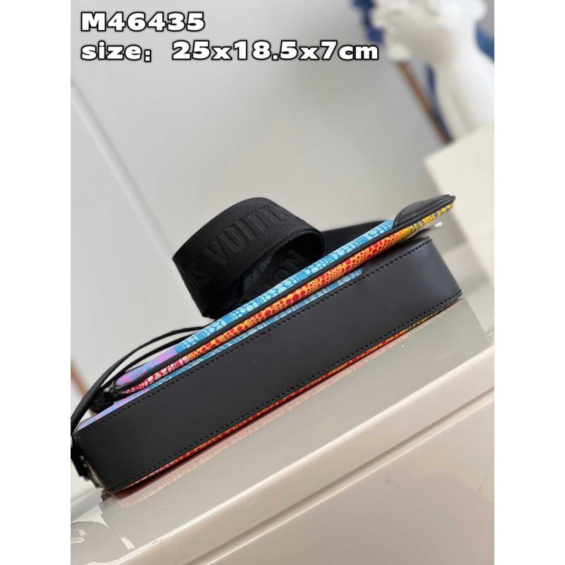 l**is V*t*n lv x yk trio messenger pumpkin print