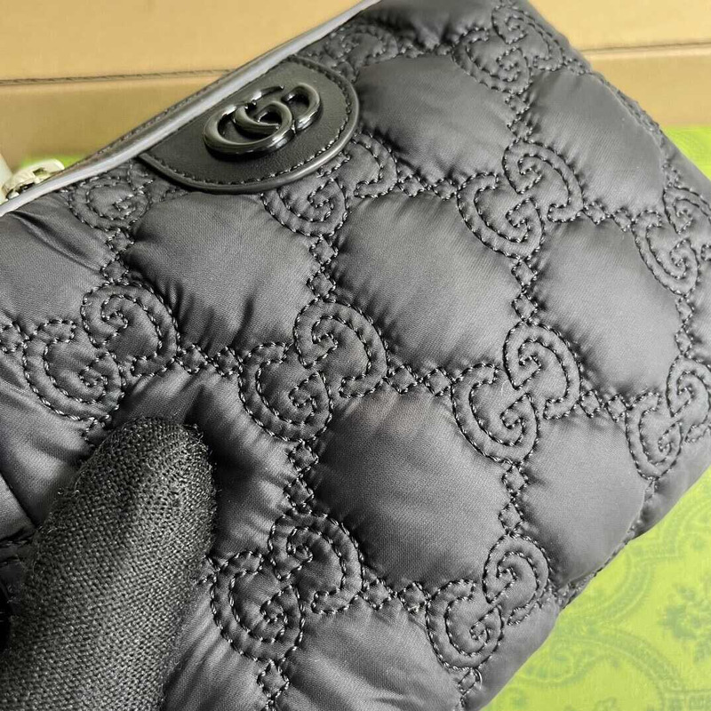 G*u*i gg matelassé makeup bag black