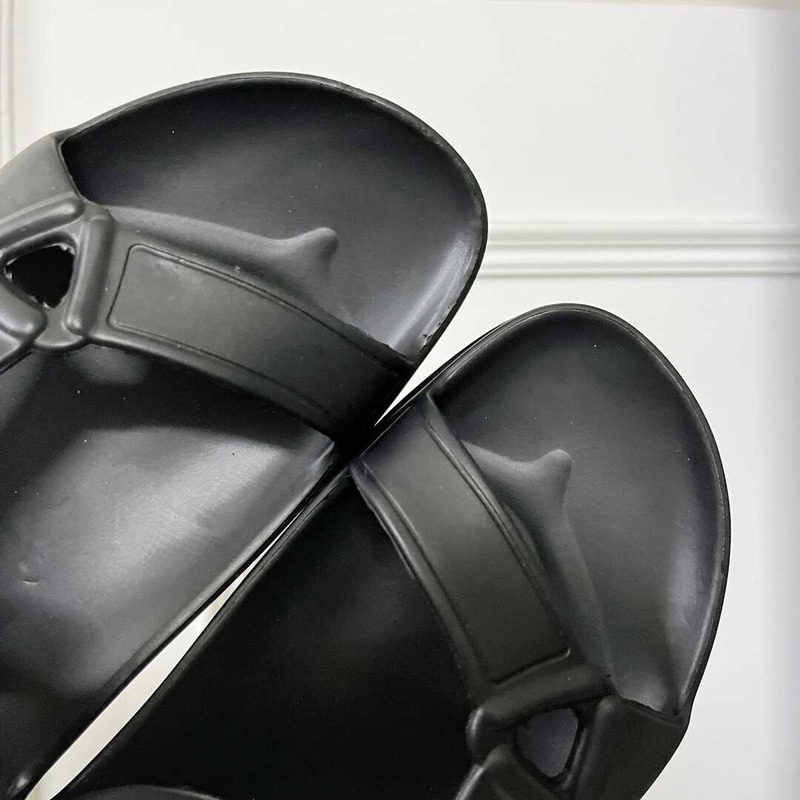 F**di hiker sandal rubber black