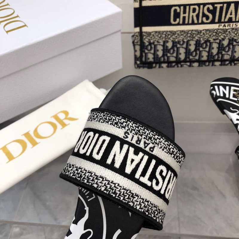 D*or dway slide black embroidered cotton