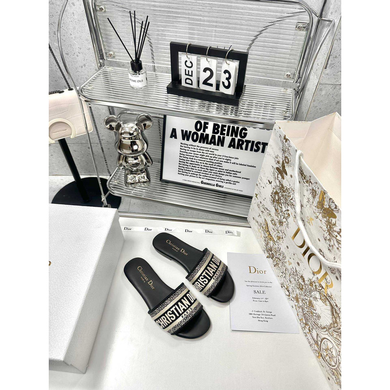 D*or dway slide black embroidered cotton