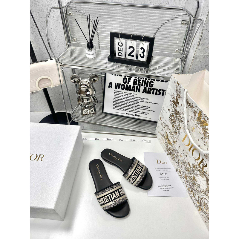 D*or dway slide black embroidered cotton